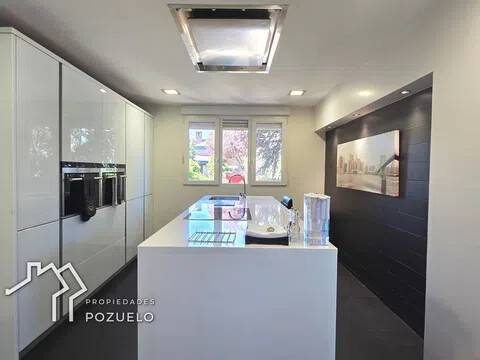 Maison 370 m² à Pozuelo de Alarcón