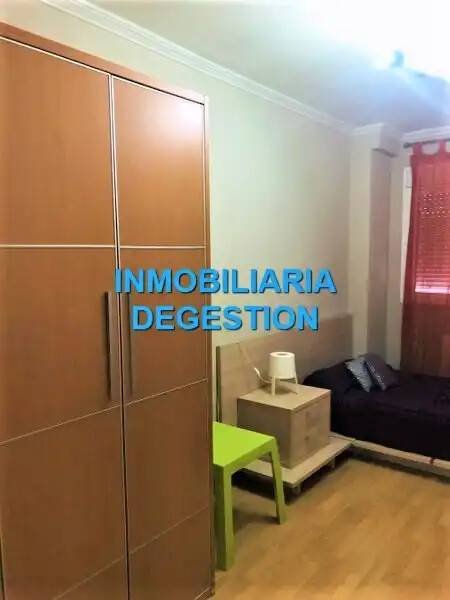 Piso de 105 m² en Linares