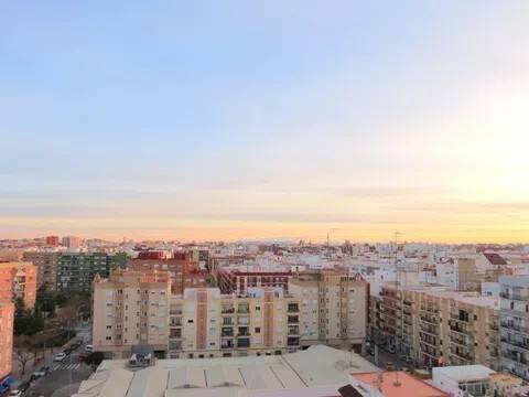 Piso de 85 m² en Valencia