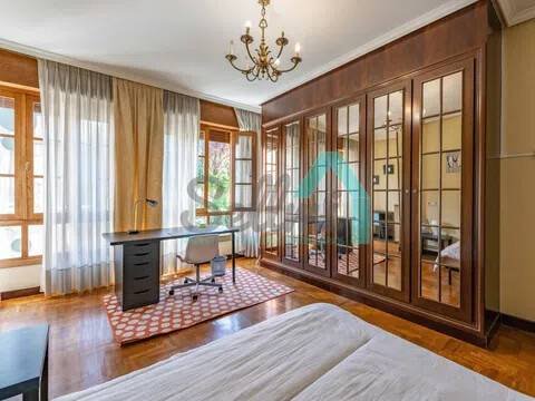 Piso de 146 m² en Oviedo