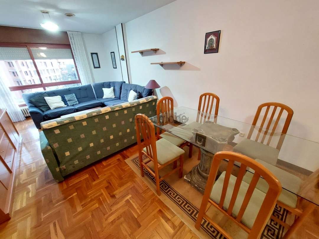 Piso de 120 m² en Oviedo