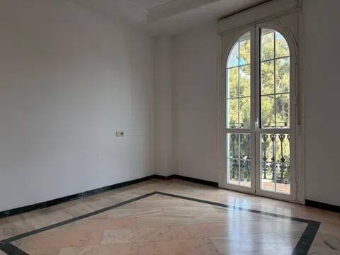 Piso de 80 m² en Tomares