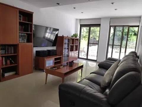 Flat 360 m² in Picanya
