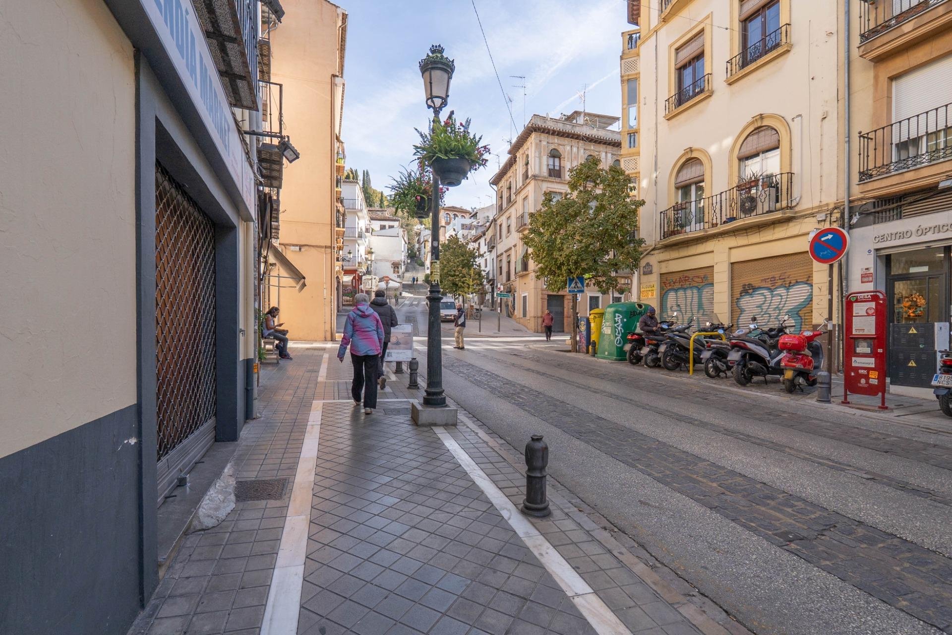 Piso de 84 m² en Granada