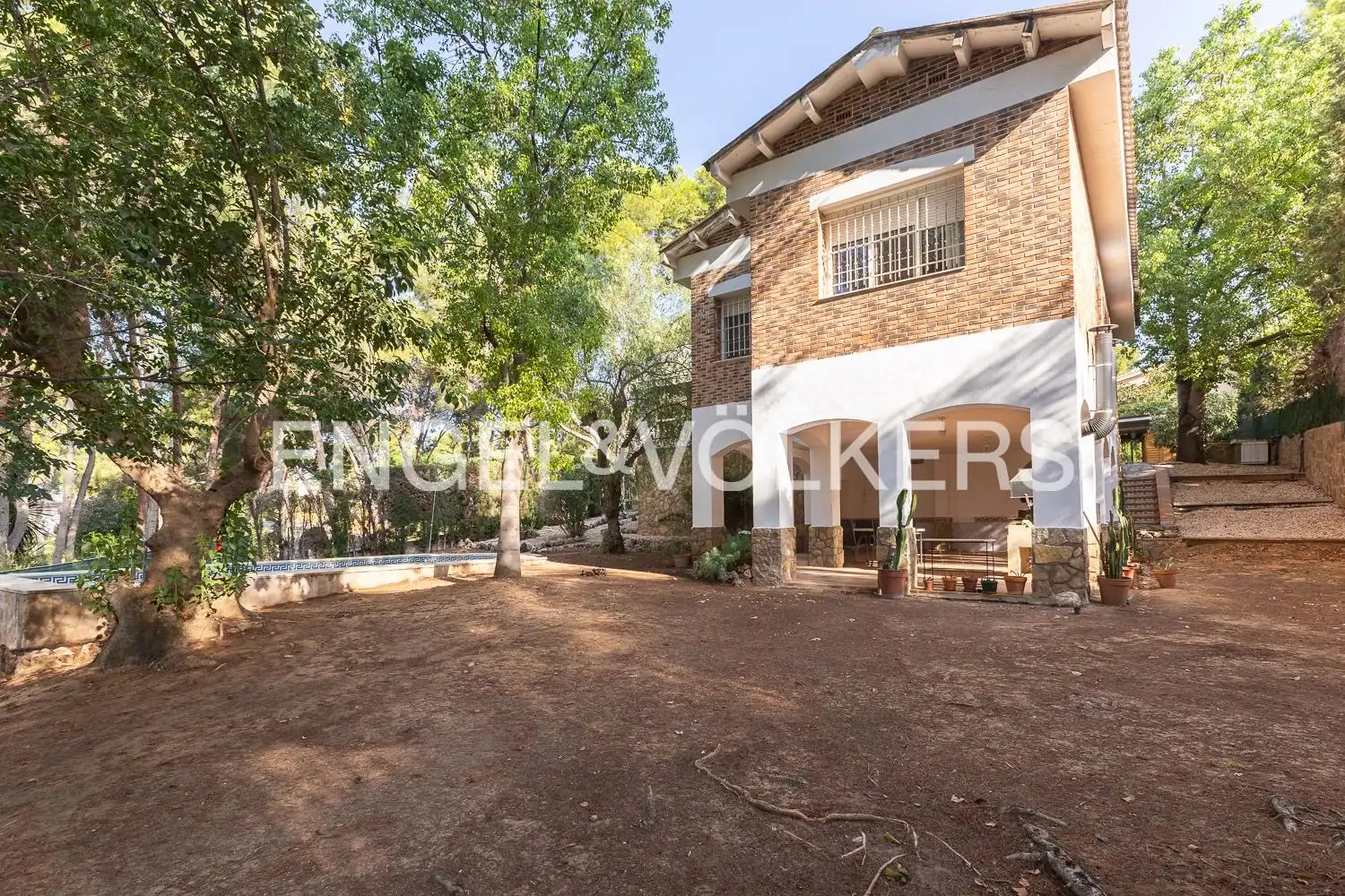 Casa de 238 m² en Paterna