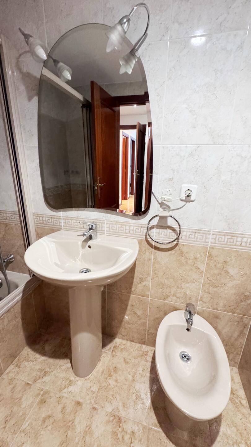 Pis de 80 m² a Oviedo