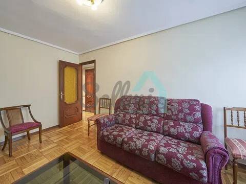 Pis de 82 m² a Oviedo