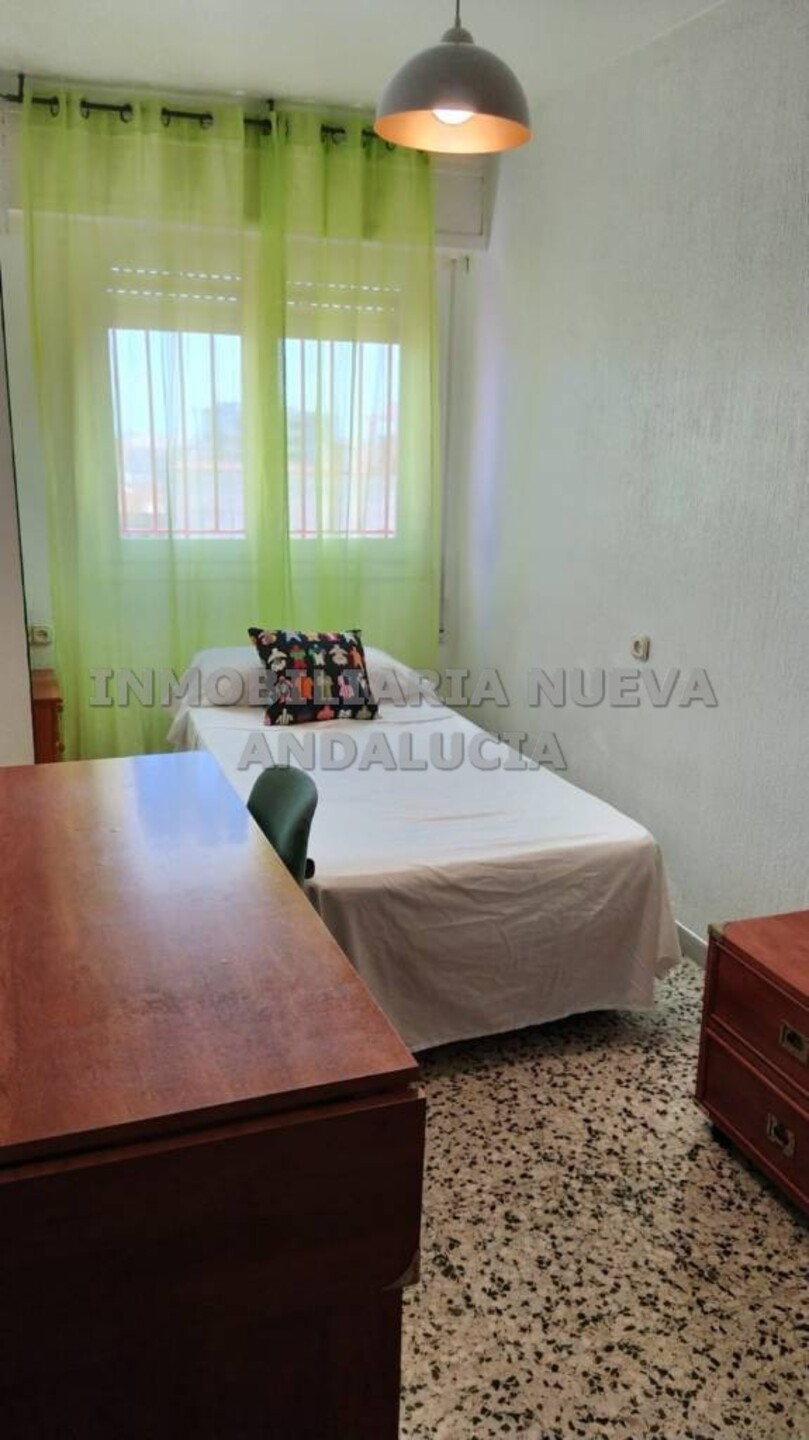 Piso de 80 m² en Almería