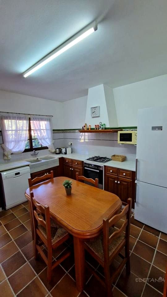 Casa de 208 m² en Nàquera / Náquera