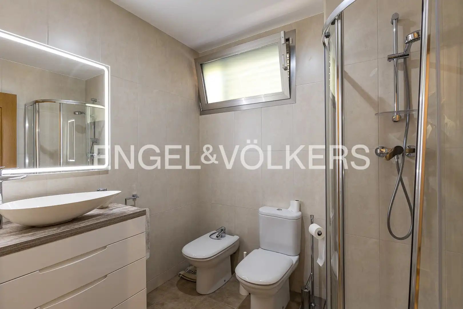 Casa de 270 m² en Cunit