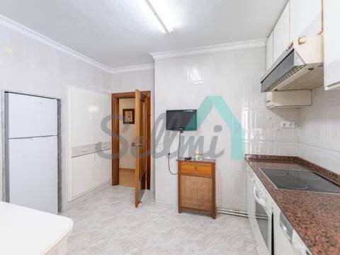 Pis de 86 m² a Oviedo