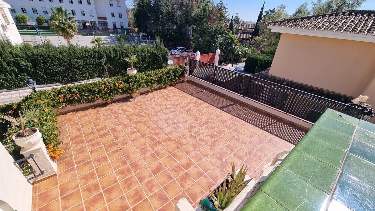 Casa de 593 m² en Luque