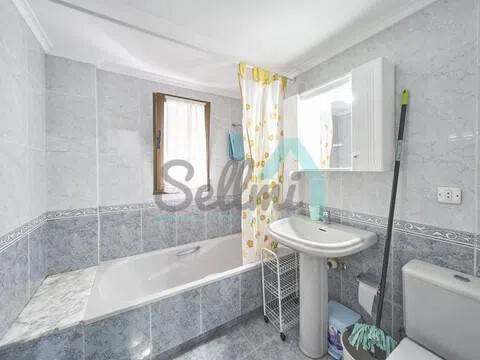 Piso de 86 m² en Oviedo