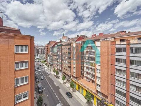 Piso de 45 m² en Oviedo