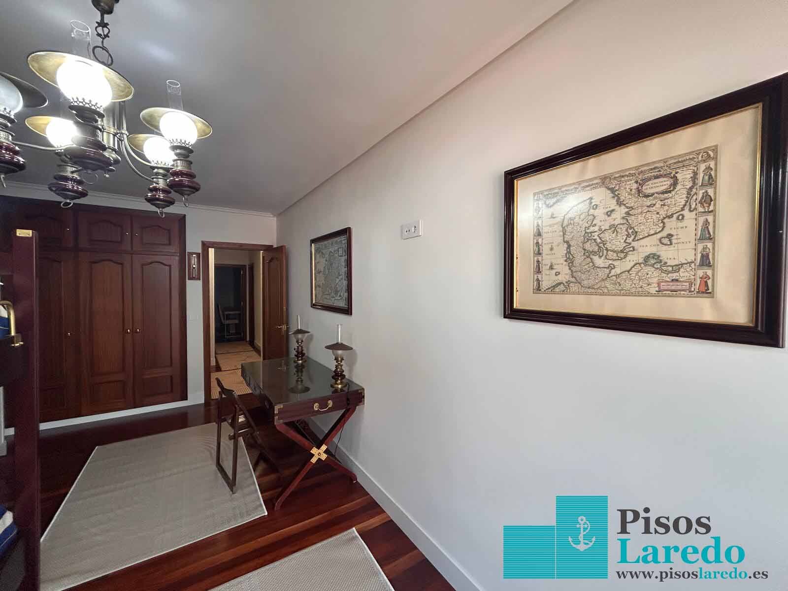 Piso de 190 m² en Laredo