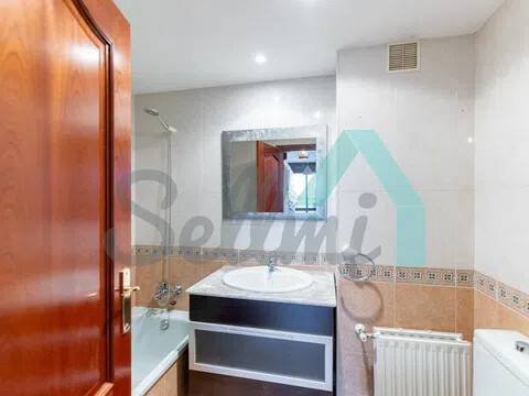 Piso de 77 m² en Oviedo