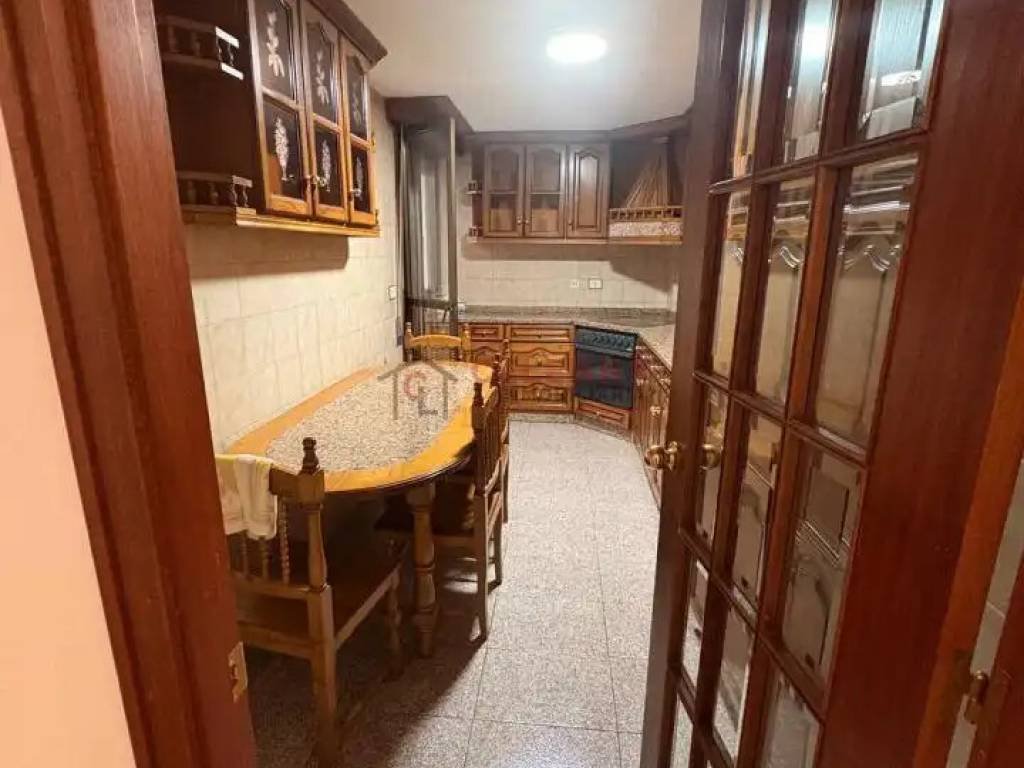 Piso de 90 m² en Ourense