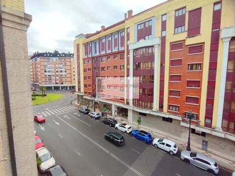 Pis de 64 m² a Oviedo