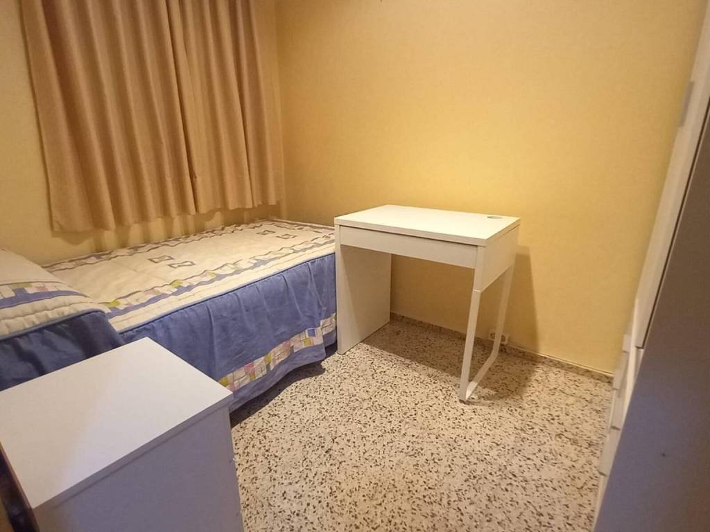 Pis de 76 m² a Còrdova