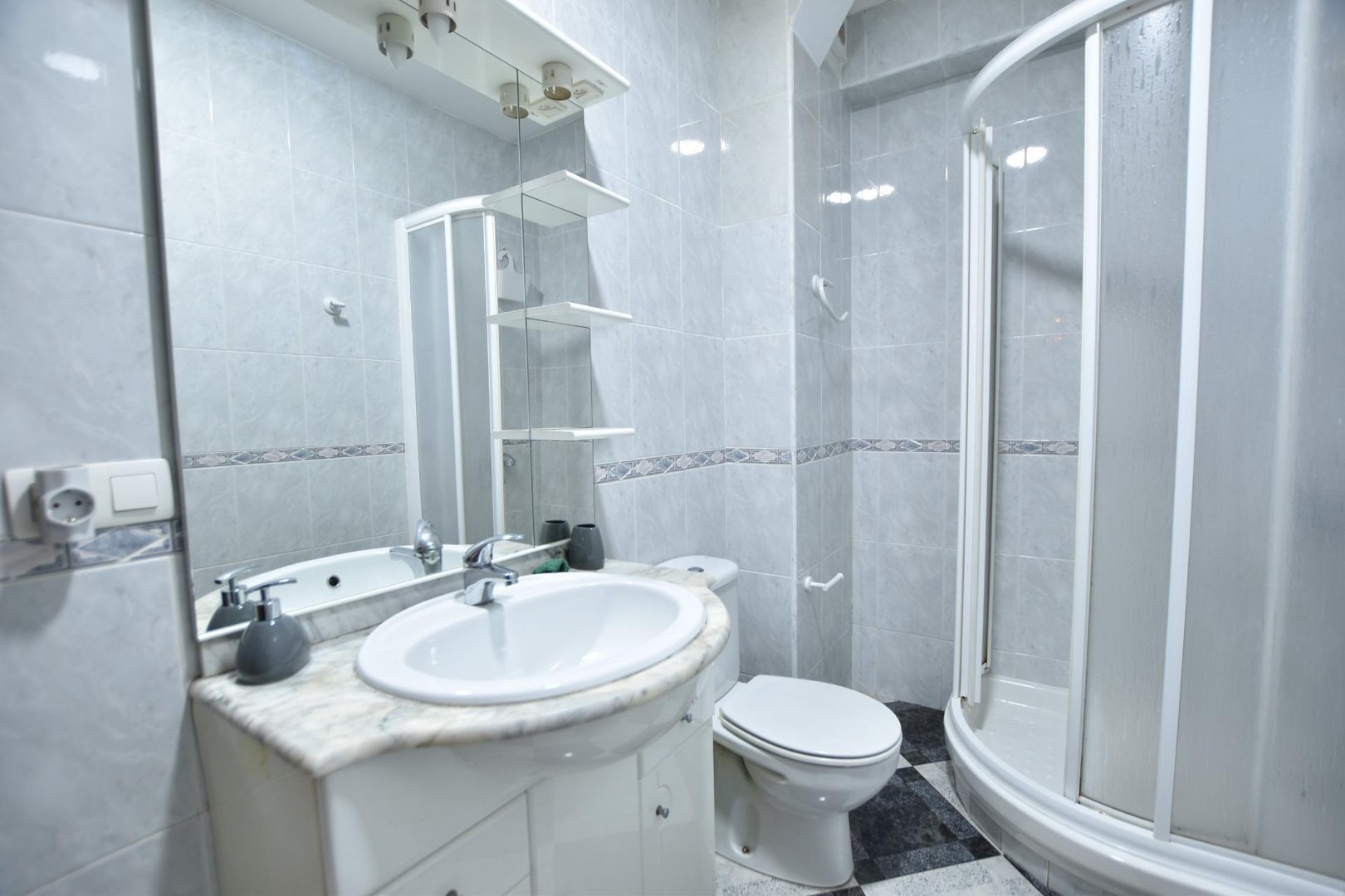 Piso de 86 m² en Granada