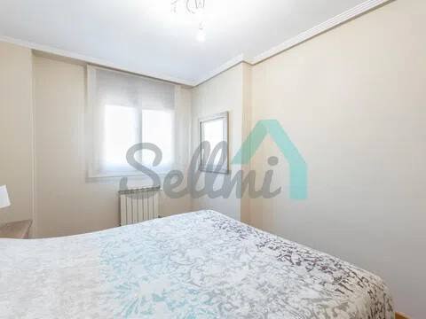 Piso de 103 m² en Oviedo