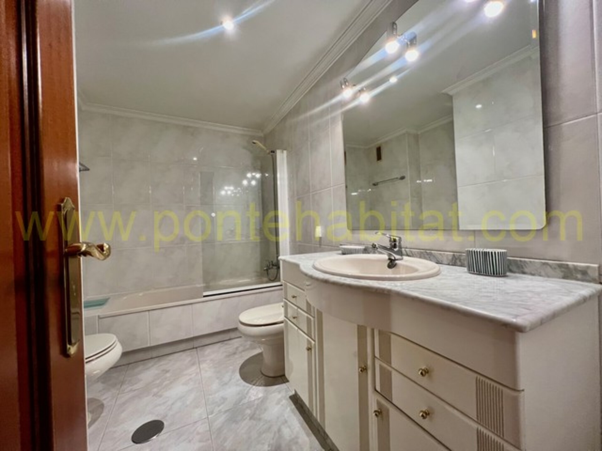 Piso de 115 m² en Pontevedra