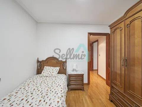 Wohnung 90 m² in Oviedo