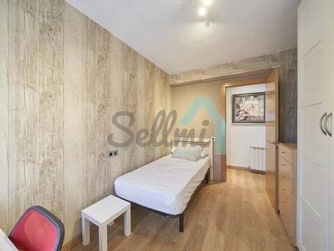 Piso de 80 m² en Oviedo
