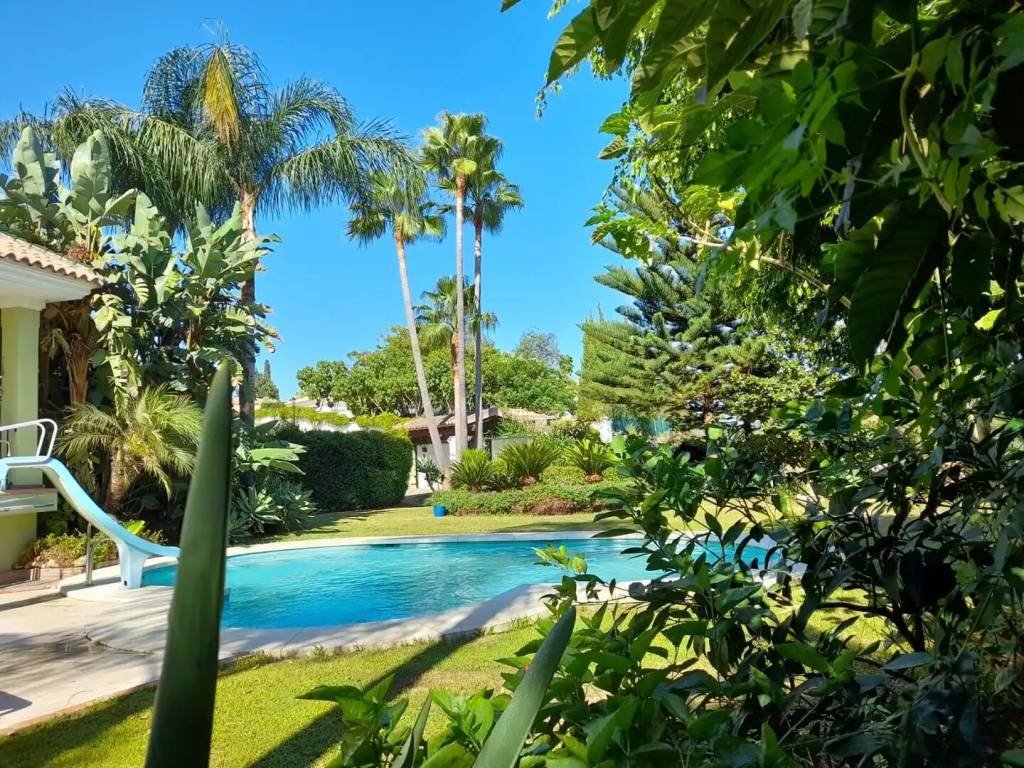Casa de 752 m² en Estepona