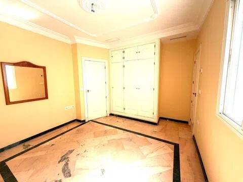 Piso de 80 m² en Tomares