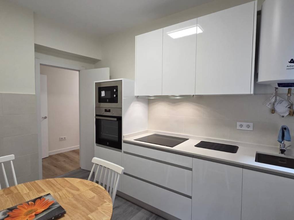 Piso de 140 m² en Santiago de Compostela
