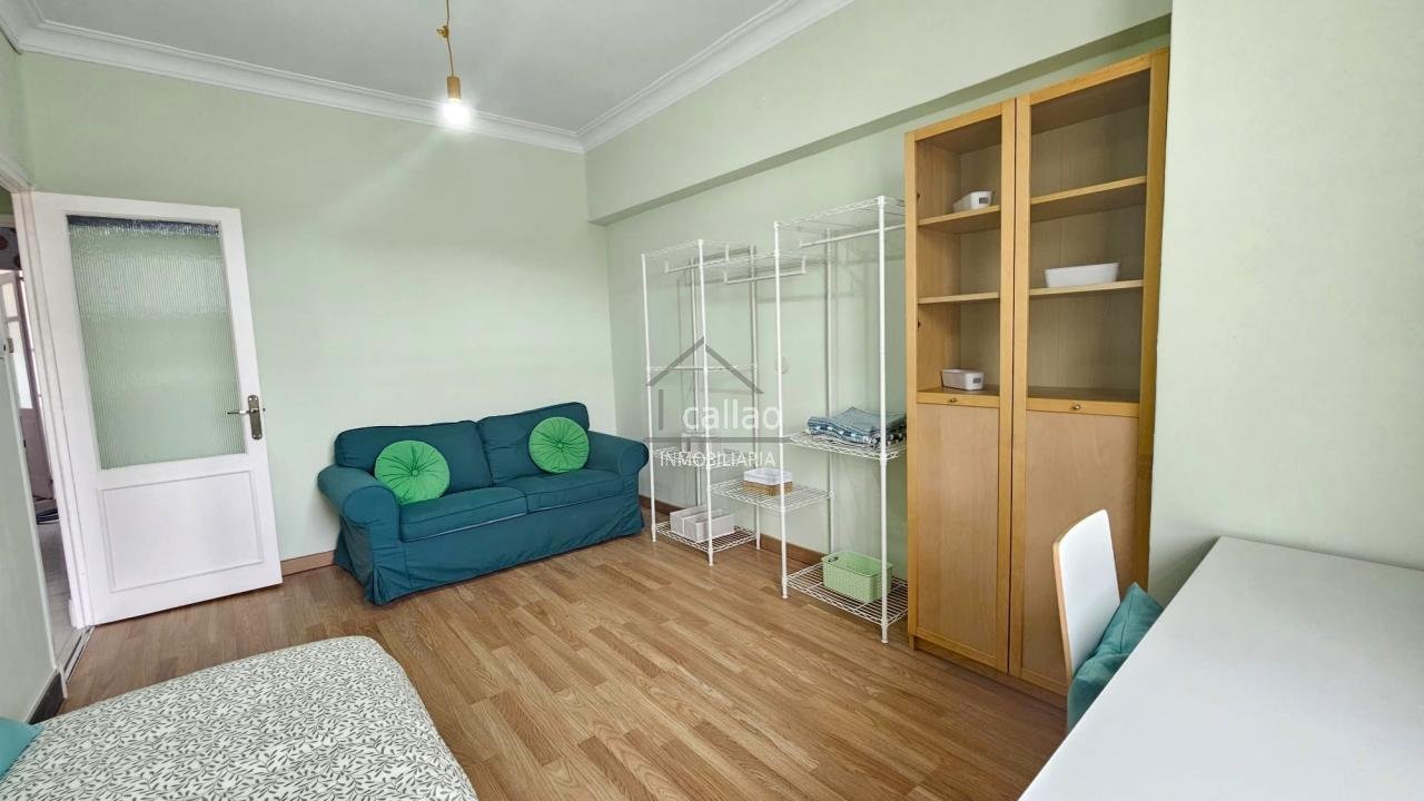 Zimmer 99 m², Ferrol