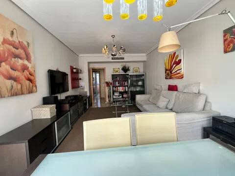 Apartamento 95 m² em Sevilla