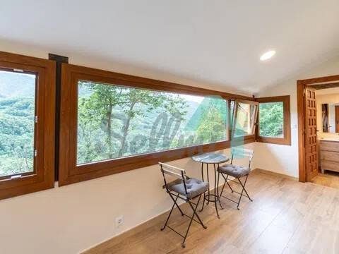 Casa de 100 m² en Mieres