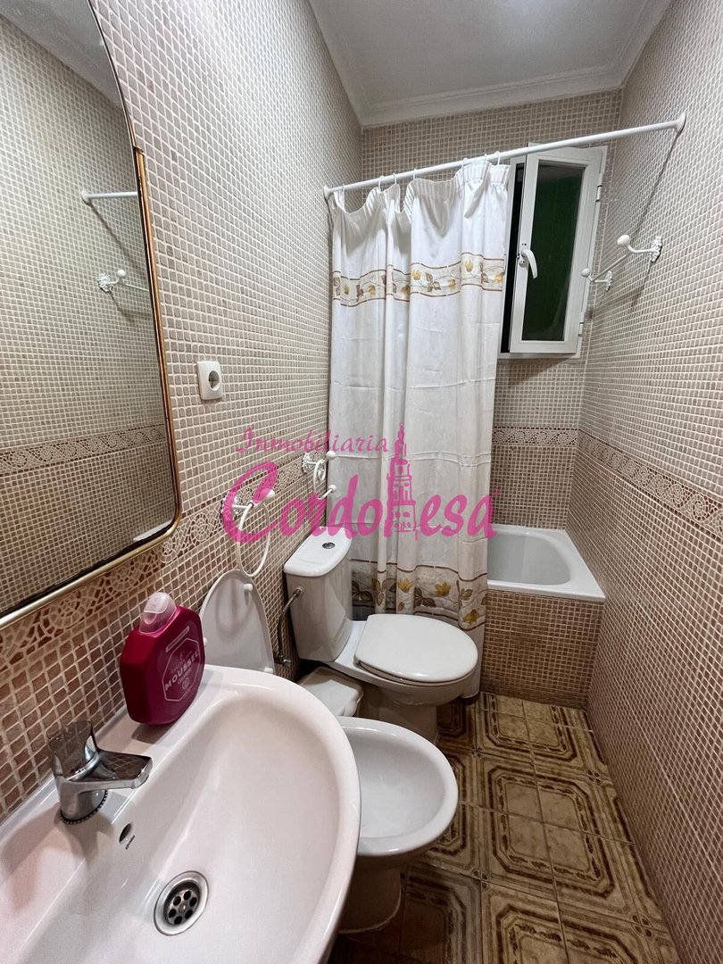 Wohnung 65 m² in Córdoba