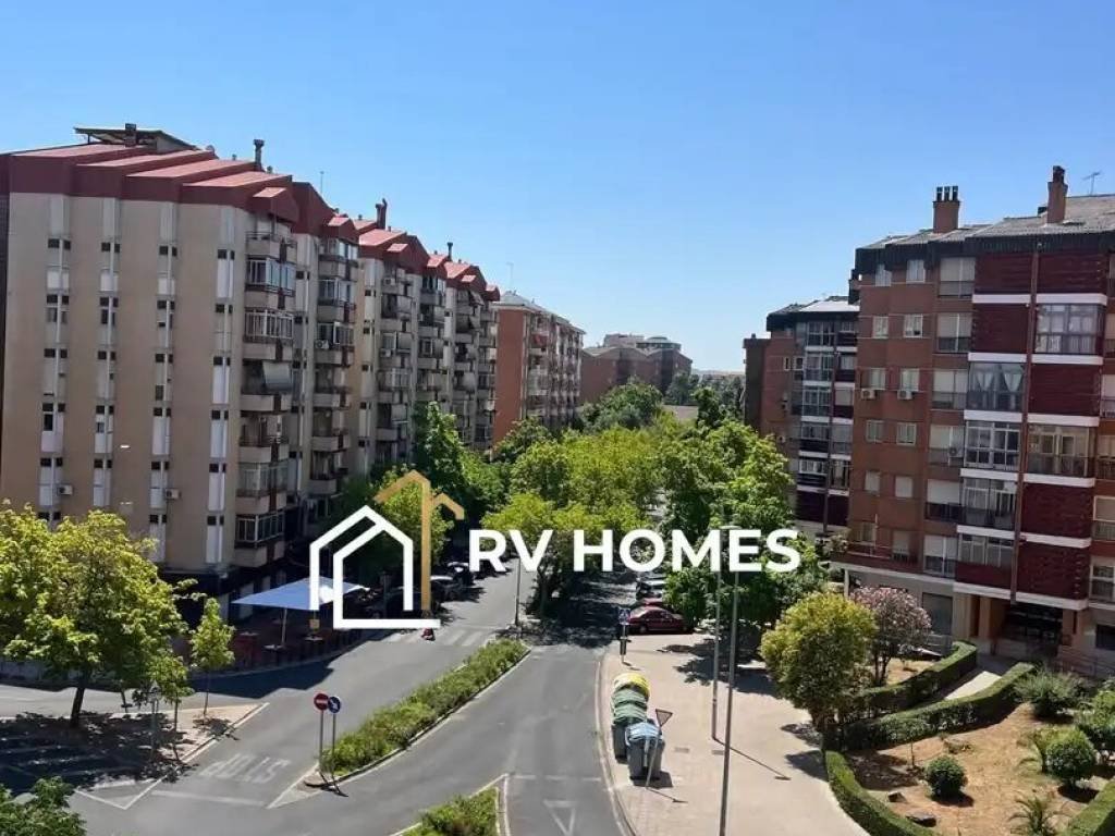 Piso de 100 m² en Cáceres