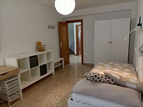 Habitación 240 m², La Almunia de Doña Godina