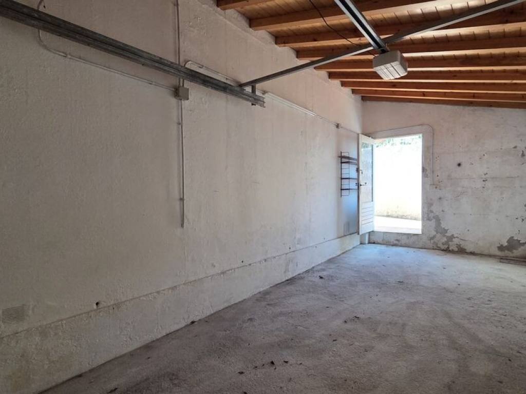 Casa de 180 m² en Teo