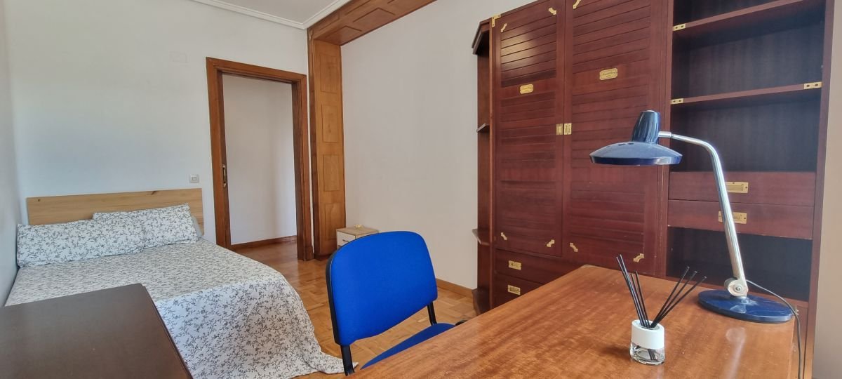 Piso de 163 m² en Oviedo