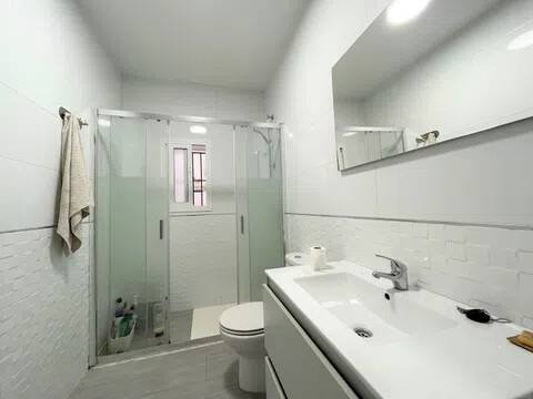 Кімната 95 м², Севільі