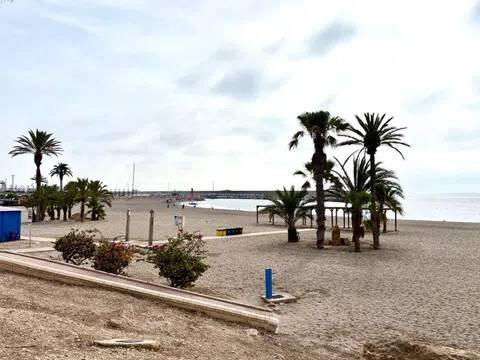 Piso de 75 m² en Carboneras