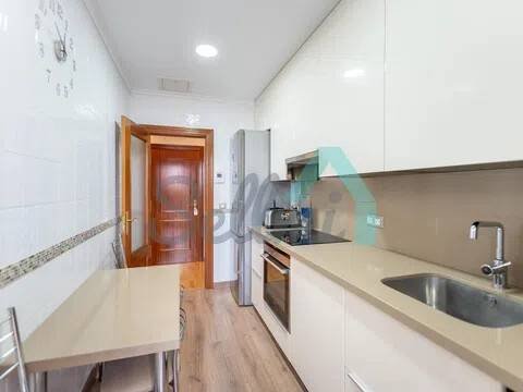 Piso de 80 m² en Oviedo