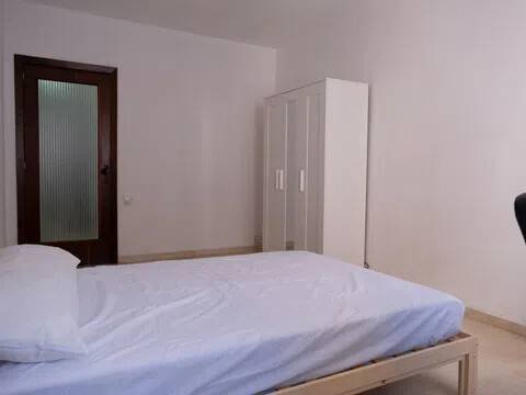 Habitación 140 m², Lérida