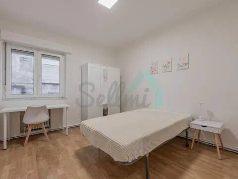 Habitación 83 m², Oviedo