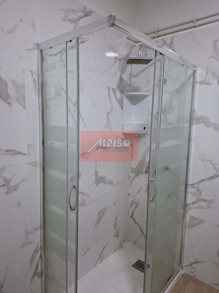 Piso de 85 m² en Ourense