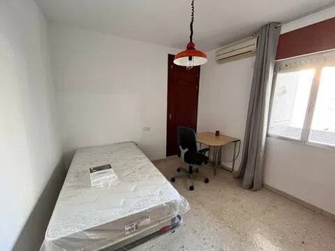 Pis de 120 m² a Còrdova