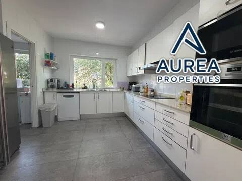 Haus 357 m² in Esplugues de Llobregat