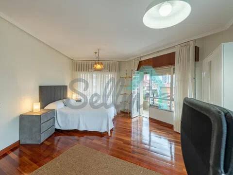 Piso de 122 m² en Oviedo