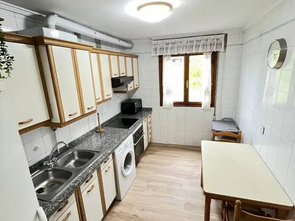 Piso de 70 m² en Oviedo