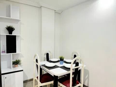 Chambre à louer, Molina de Segura